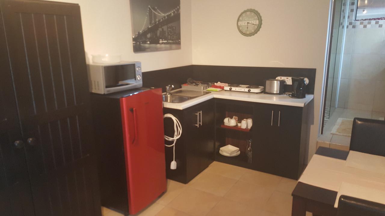 Beachway Guesthouse 伊丽莎白港 外观 照片